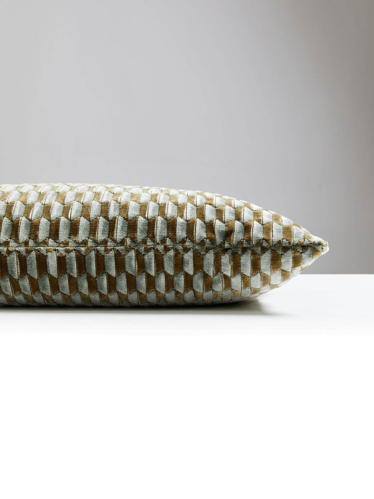 Scalamandre SC 0002LALLEPILL ALLEGRA VELVET PILLOW - Pillow