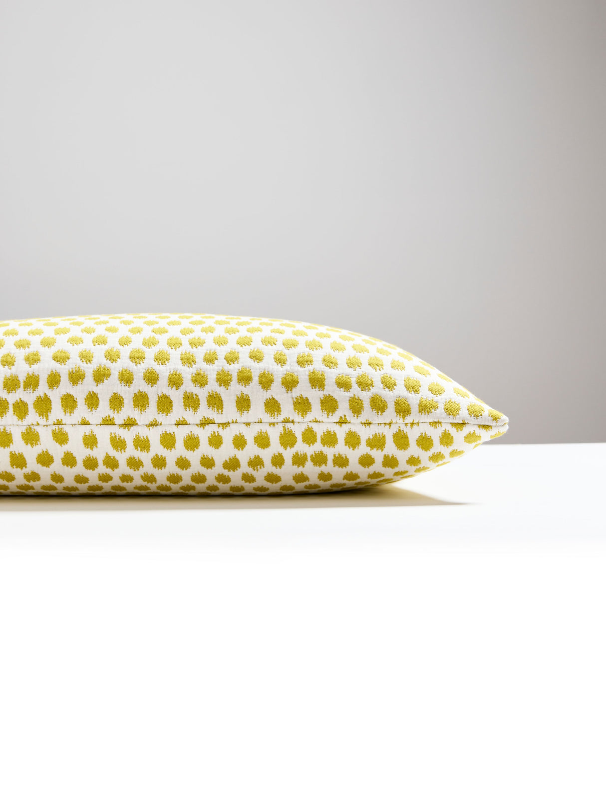 Scalamandre SC 0002LBDK27182 DOT WEAVE PILLOW - Pillow Colle