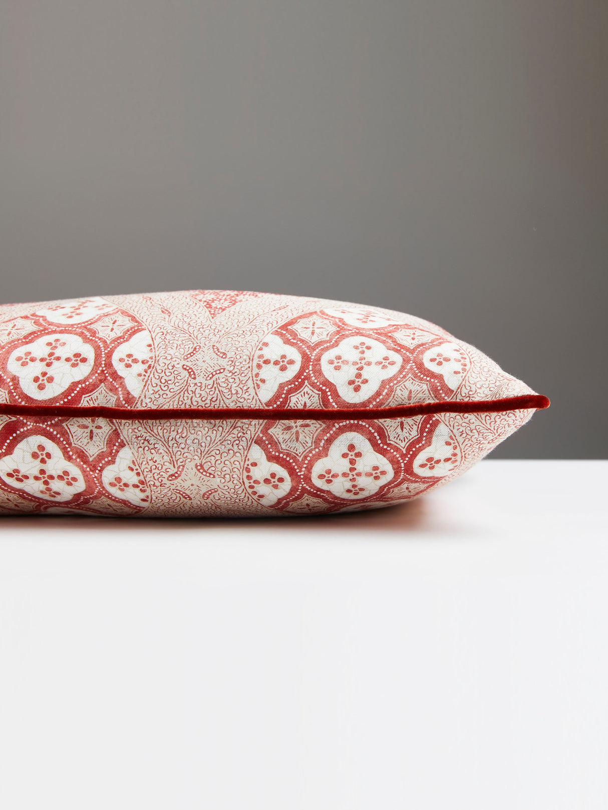 Scalamandre SC 0002LFARRPILL FARRAH PRINT PILLOW - Pillow Co