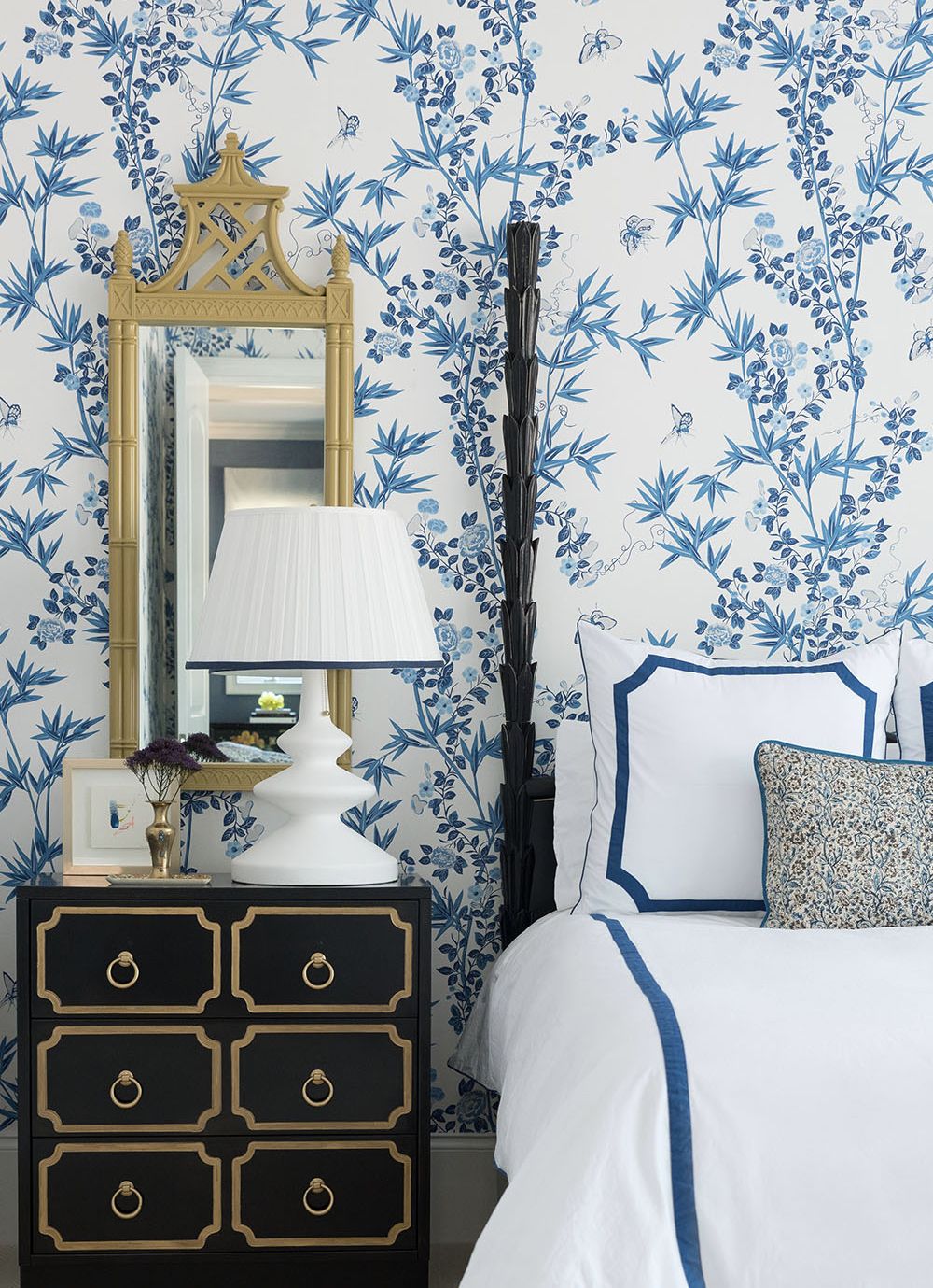 Scalamandre SC 0002WP88375 PORCELAIN JARDIN DE CHINE WALLPAPER - Eade's Wallpaper