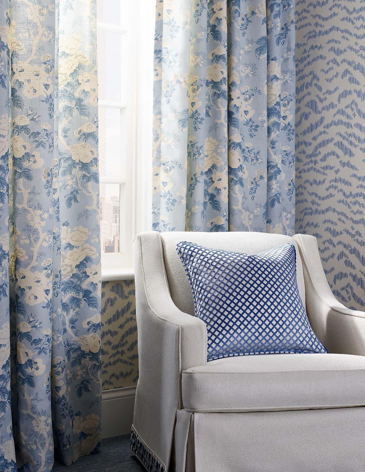 Scalamandre SC 0002WP88506 SKYLINE TIGRESS WALLPAPER - Eade's Wallpaper