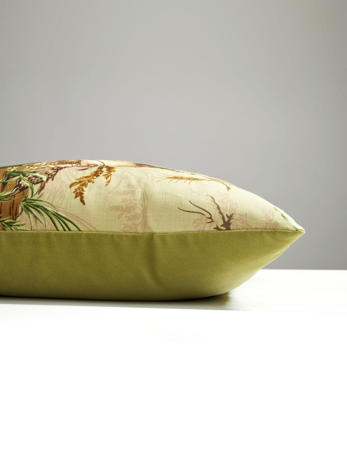 Scalamandre SC 0003EDWINPILL EDWIN'S COVEY PILLOW - Pillow C