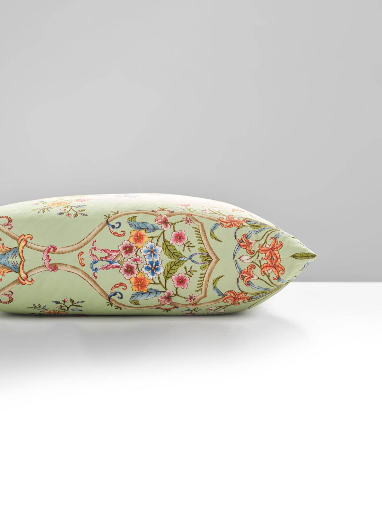 Scalamandre SC 0003SDDK16648 CAMELLIA TRELLIS PILLOW - Pillo