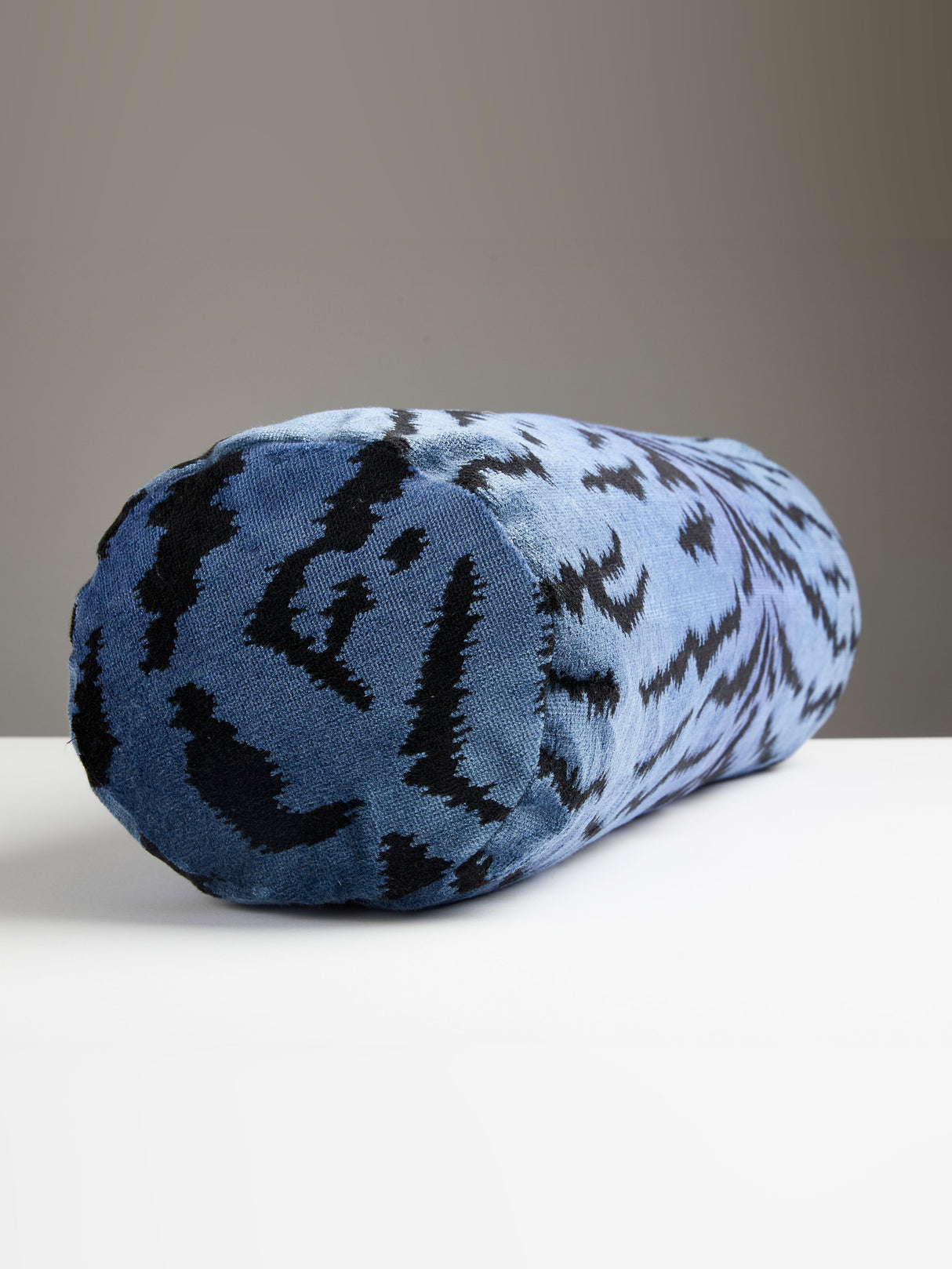 Scalamandre SC 0004BADKSITIG TIGRE - SILK BOLSTER PILLOW - P