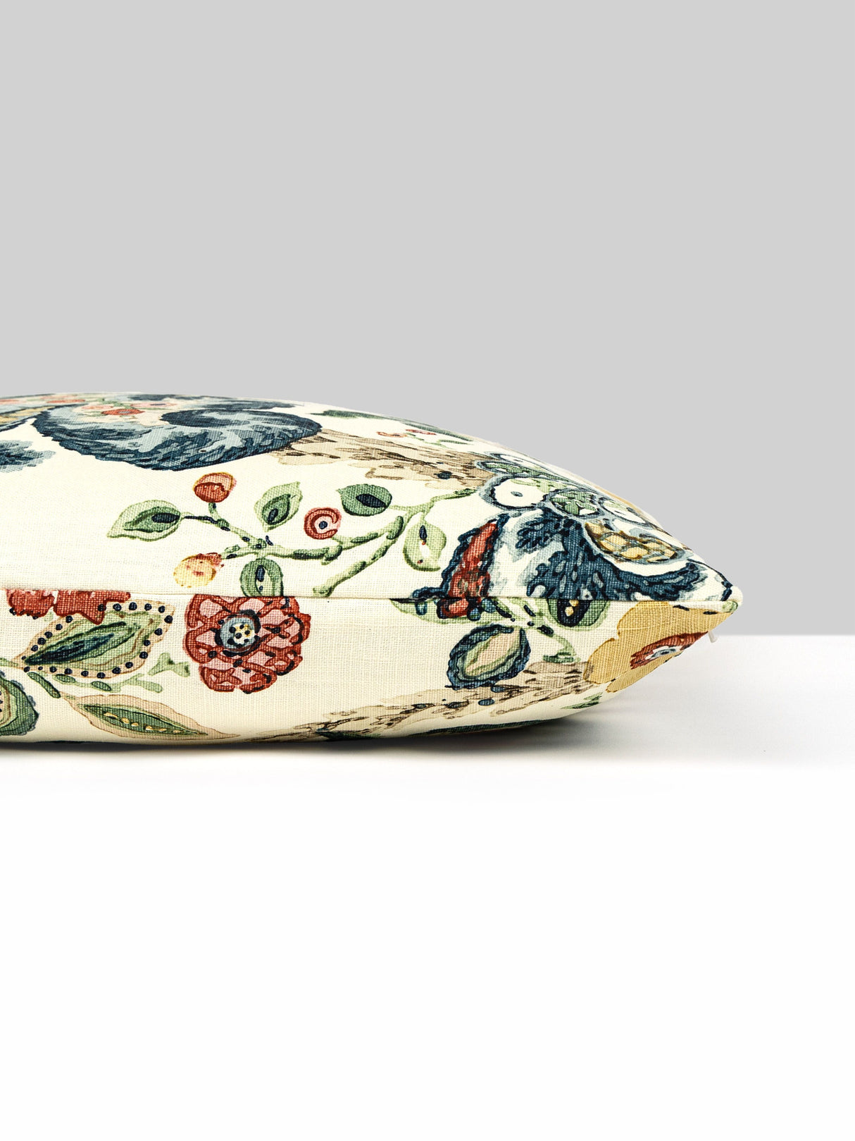 Scalamandre SC 0004SDDK16603 CUMBRIA HAND BLOCK PILLOW - Pil