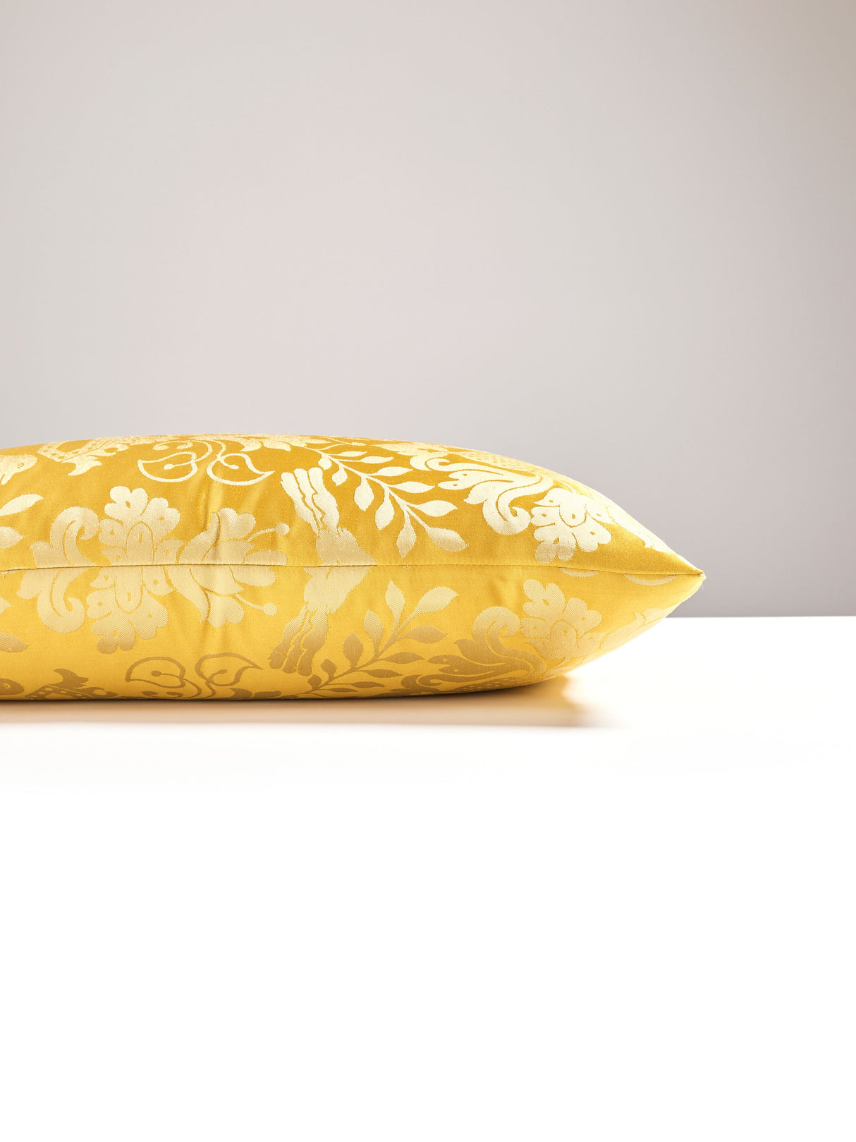 Scalamandre SC 0006SDDK1098 LOVE BIRD PILLOW - Pillow Collec