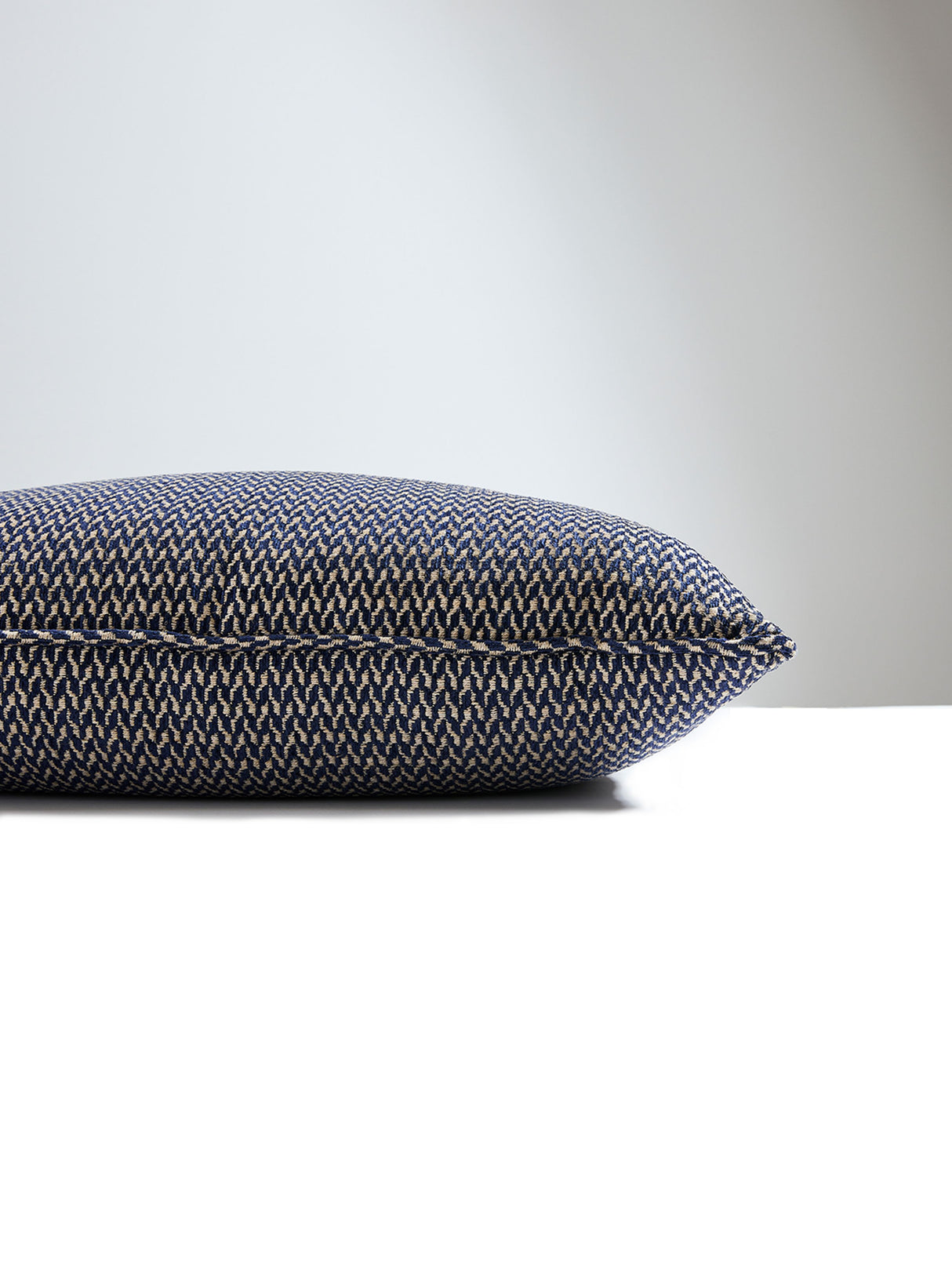 Scalamandre SC 0009CORTNPILL CORTONA CHENILLE PILLOW - Pillo