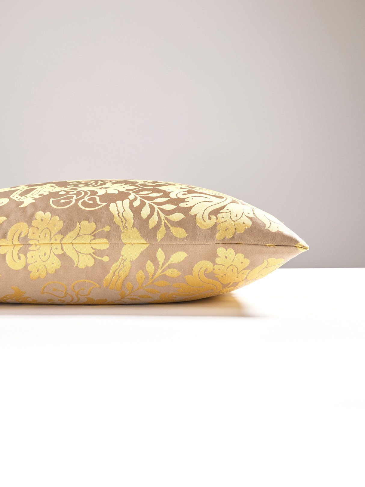 Scalamandre SC 0013SDDK1098 LOVE BIRD PILLOW - Pillow Collec