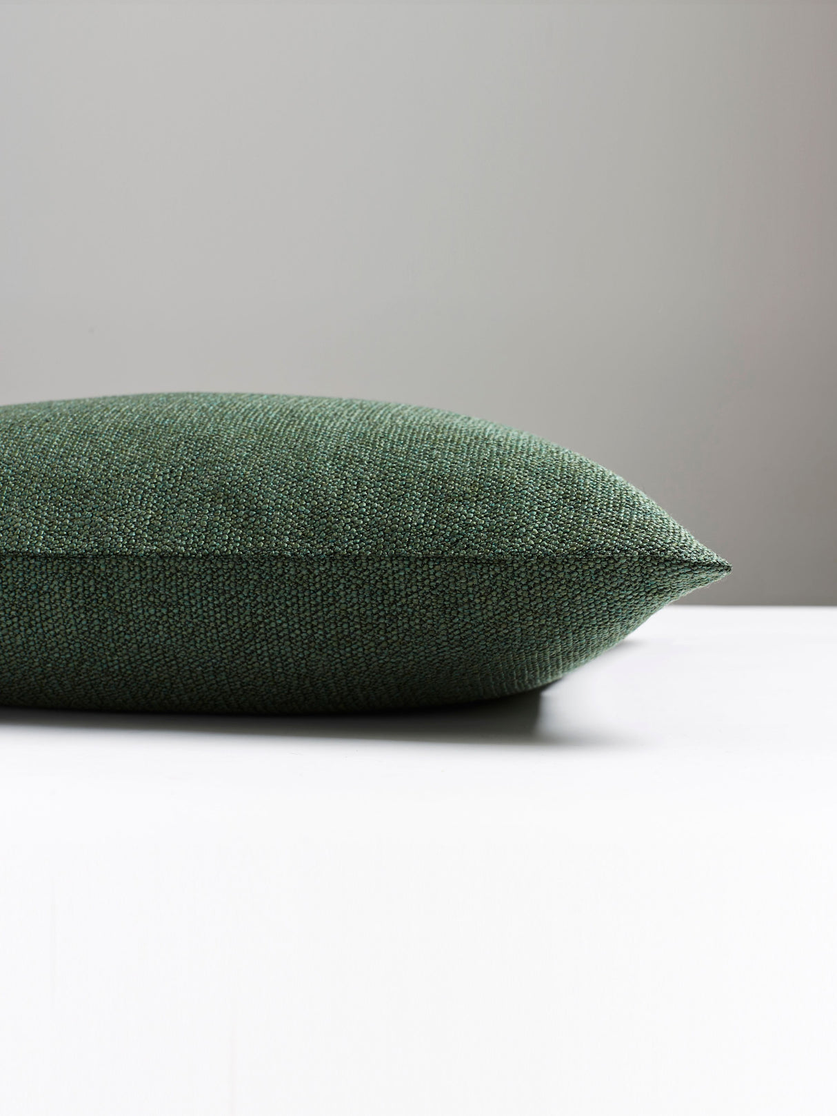 Scalamandre SC 0019BOSSPILL BOSS BOUCLE PILLOW - Pillow Coll