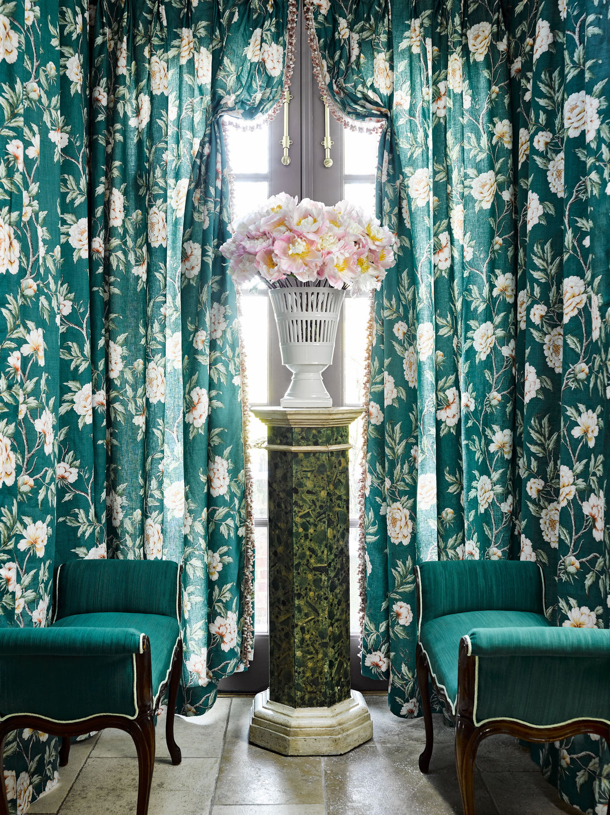 Scalamandre SC 000216616 EMERALD ISLE PEONIA LINEN PRINT Fabric - Eade's Wallpaper