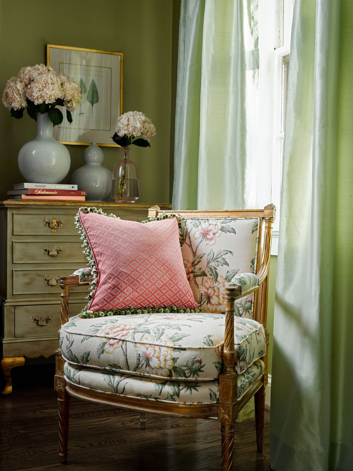 Scalamandre SC 000116616 SUNLIGHT PEONIA LINEN PRINT Fabric - Eade's Wallpaper