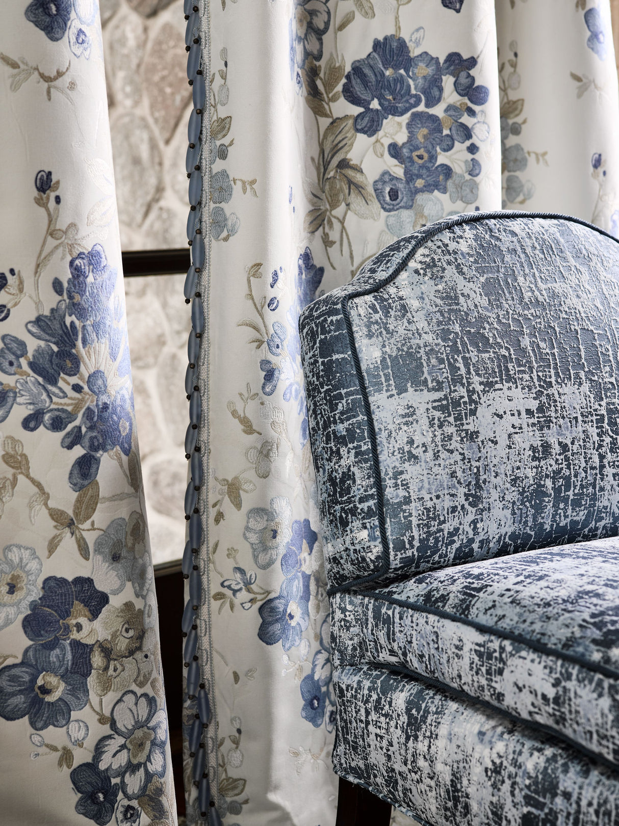 Scalamandre SC 000116617 MOONBEAM TESORO PRINTED VELVET Fabric - Eade's Wallpaper