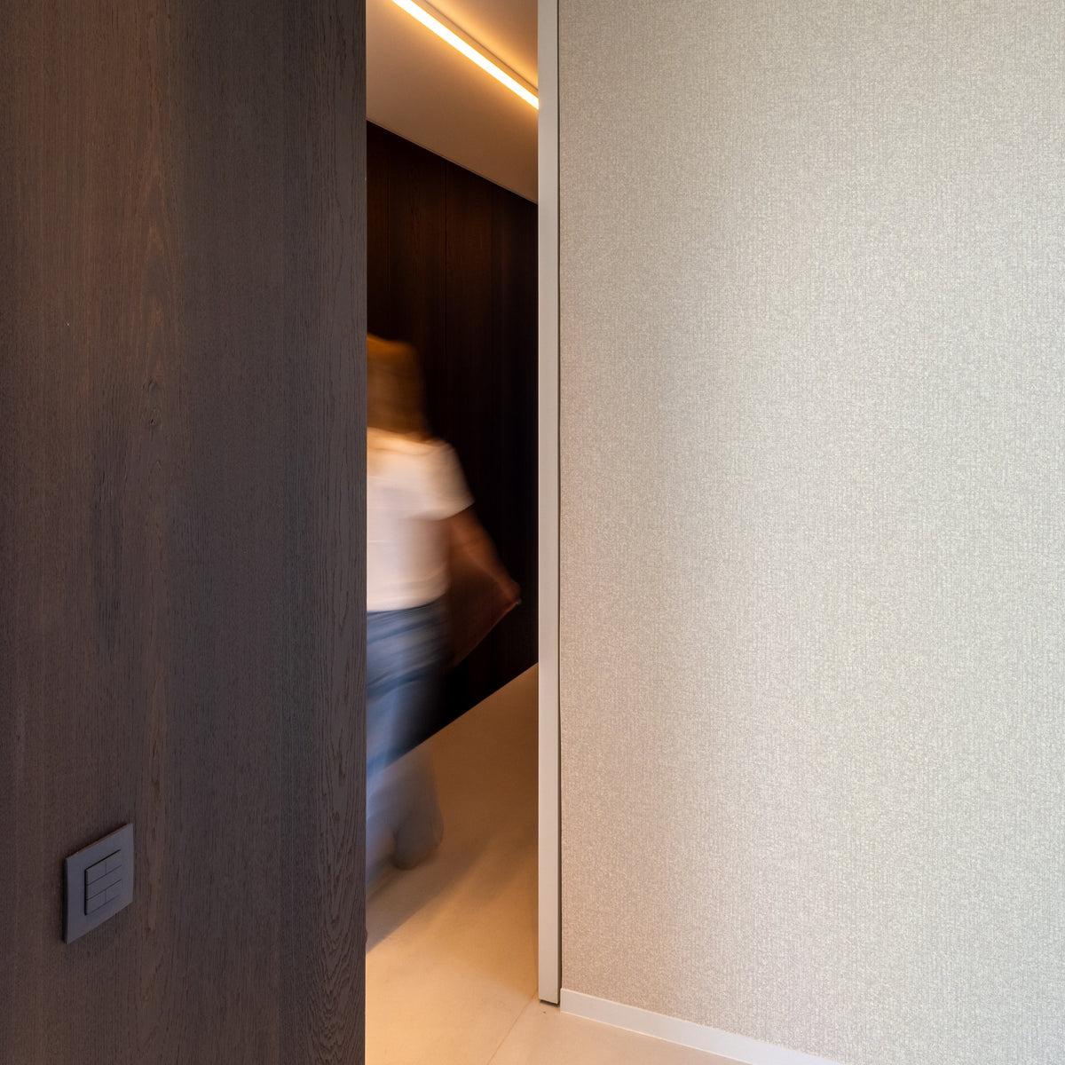 Galerie Surfaces Stone plain Beige Wallpaper SF1104