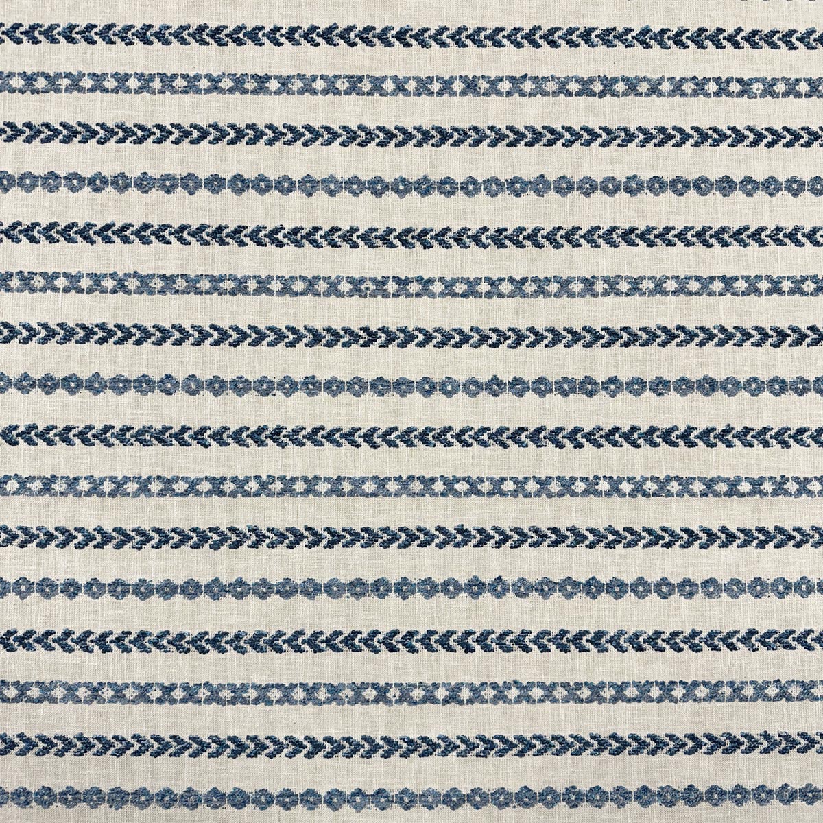 Eade’s SKARDA BLUELAKE BLUELAKE