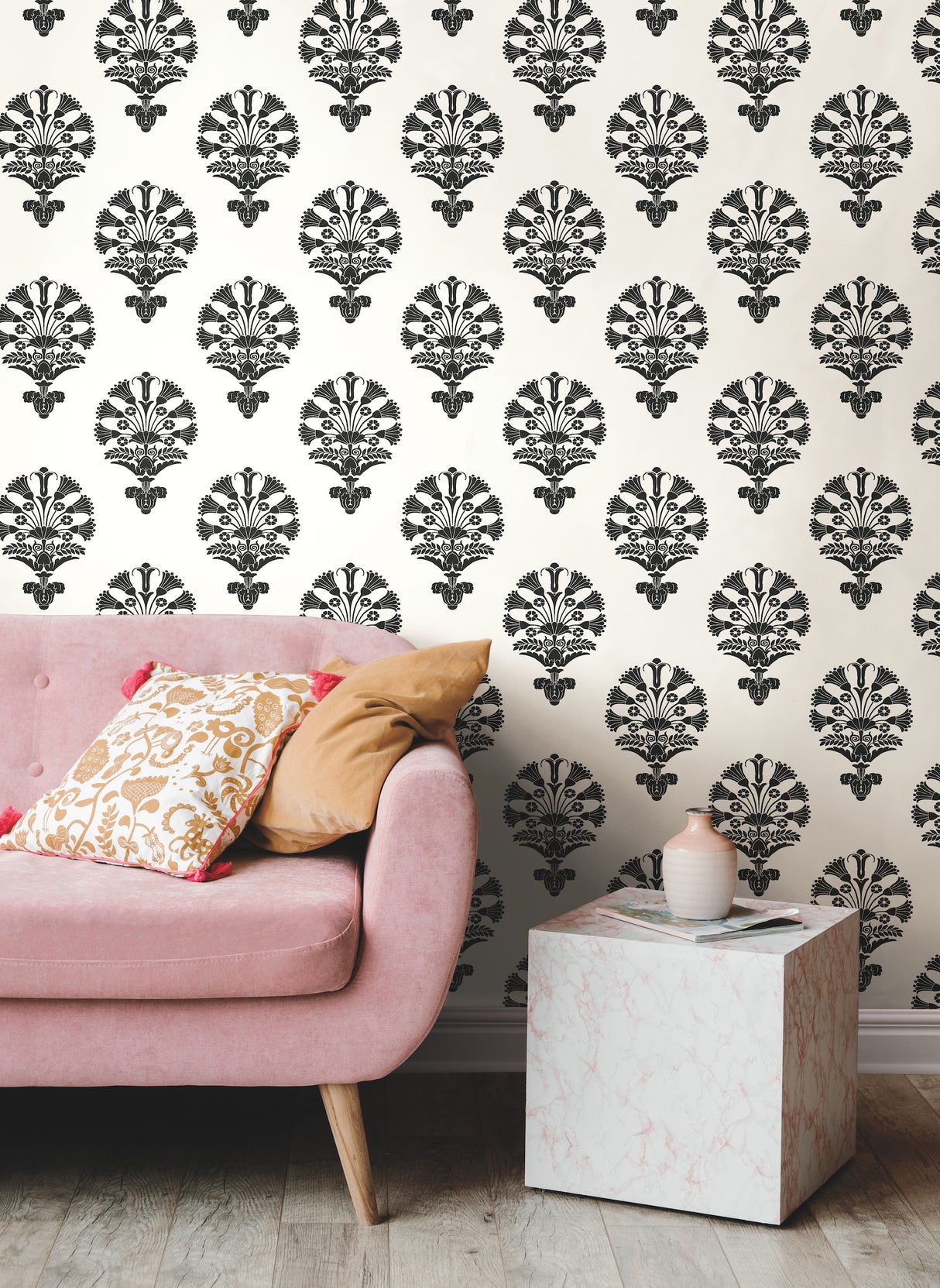 York SS2532 Luxor Black & White Wallpaper