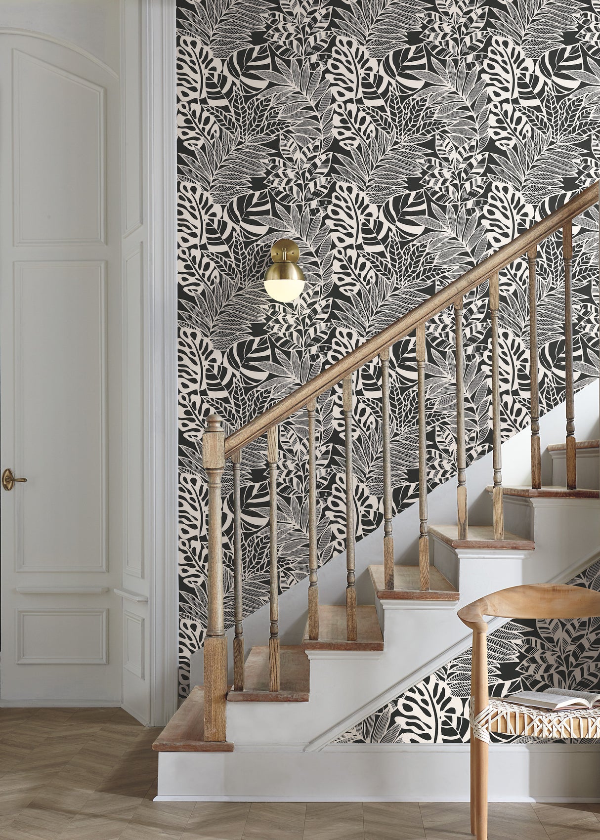 York SS2574 Jungle Leaves Grey Wallpaper