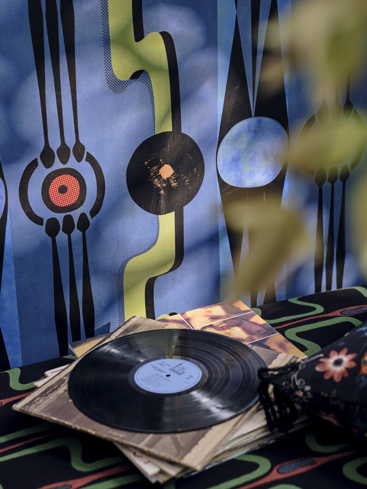 MindtheGap TAKE FIVE Azure - Wallpaper Collection 2025 - Jazz Live