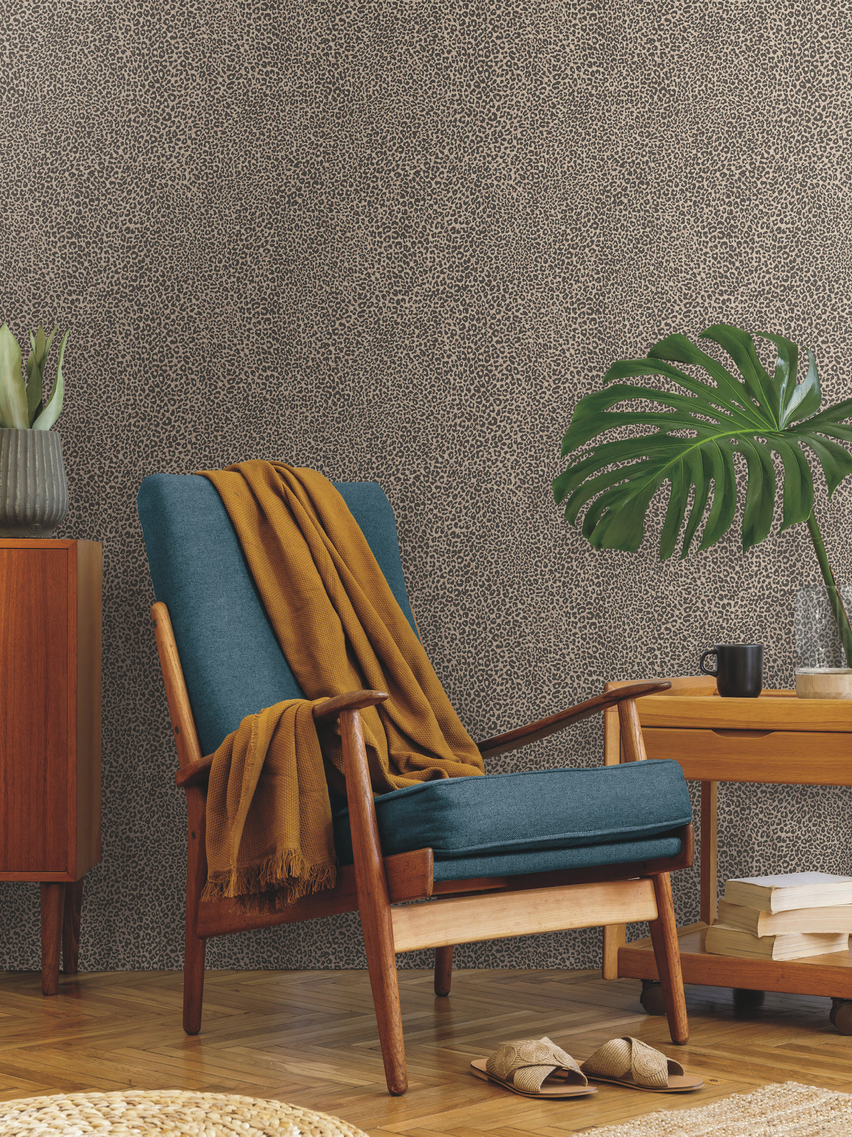 York TC2684 Leopard King Brown Wallpaper