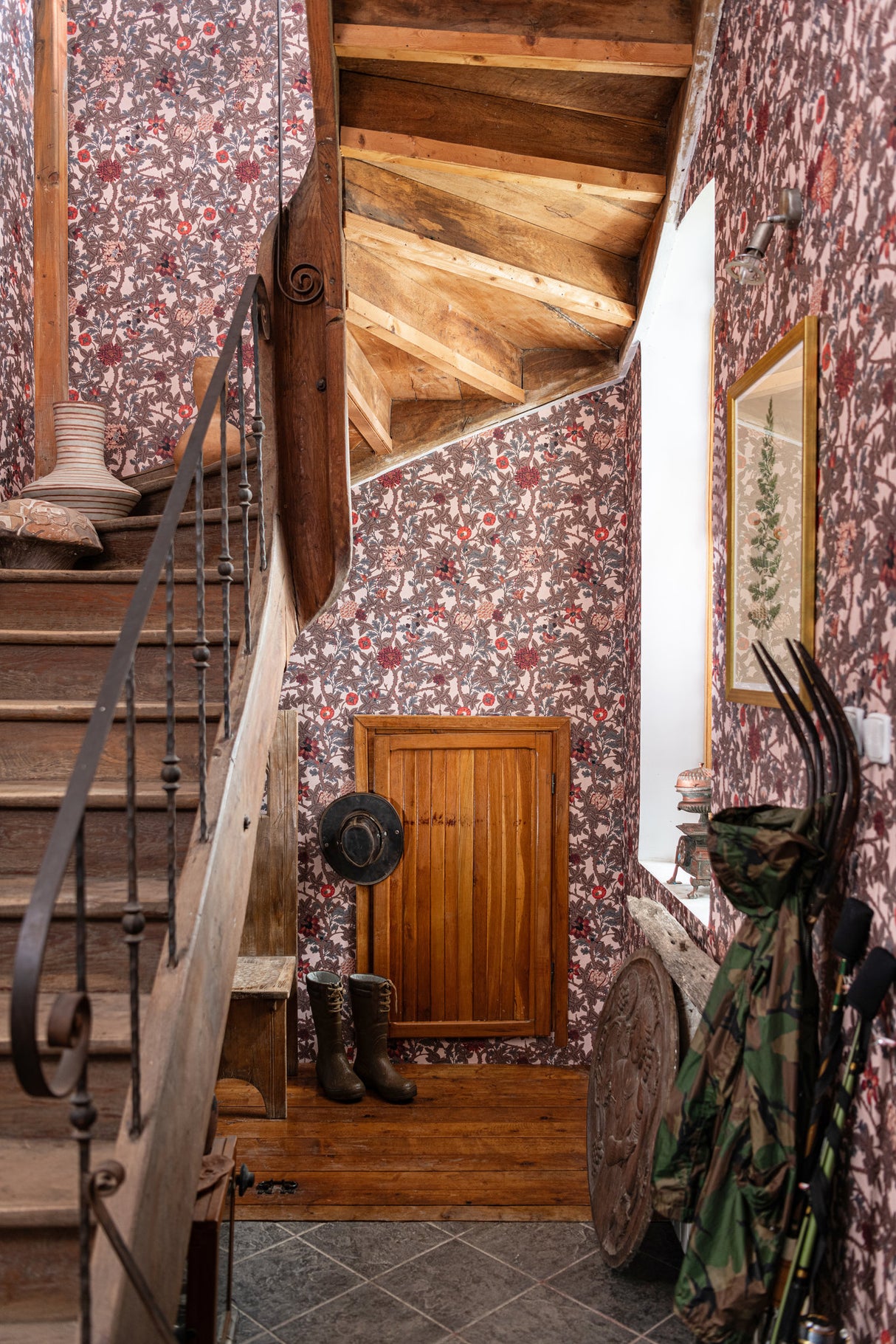 MindtheGap THE FLOWERING Dark - Wallpaper Collection 2024 - The Wetlands