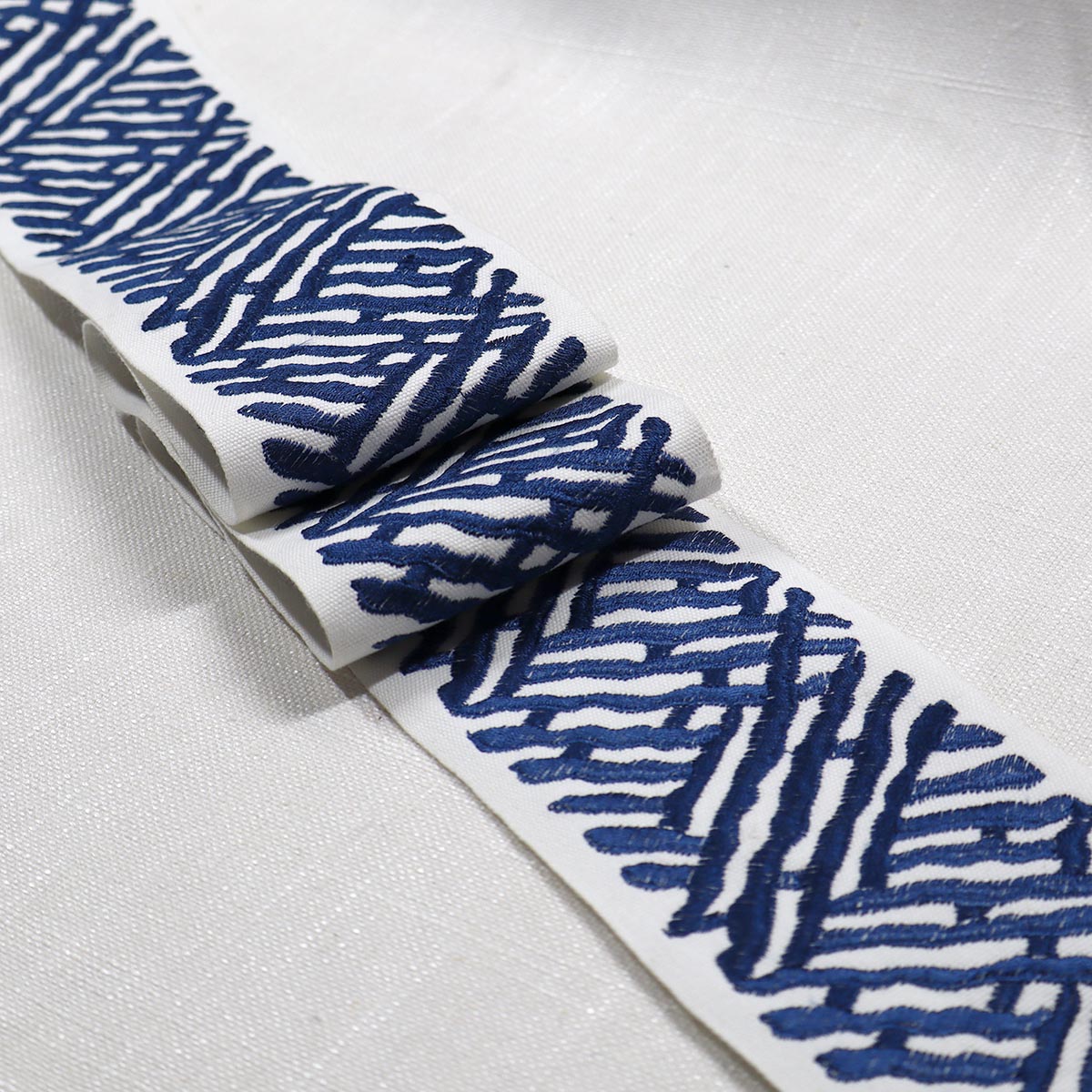 Eade’s TRELLI EMB TAPE MARINE MARINE