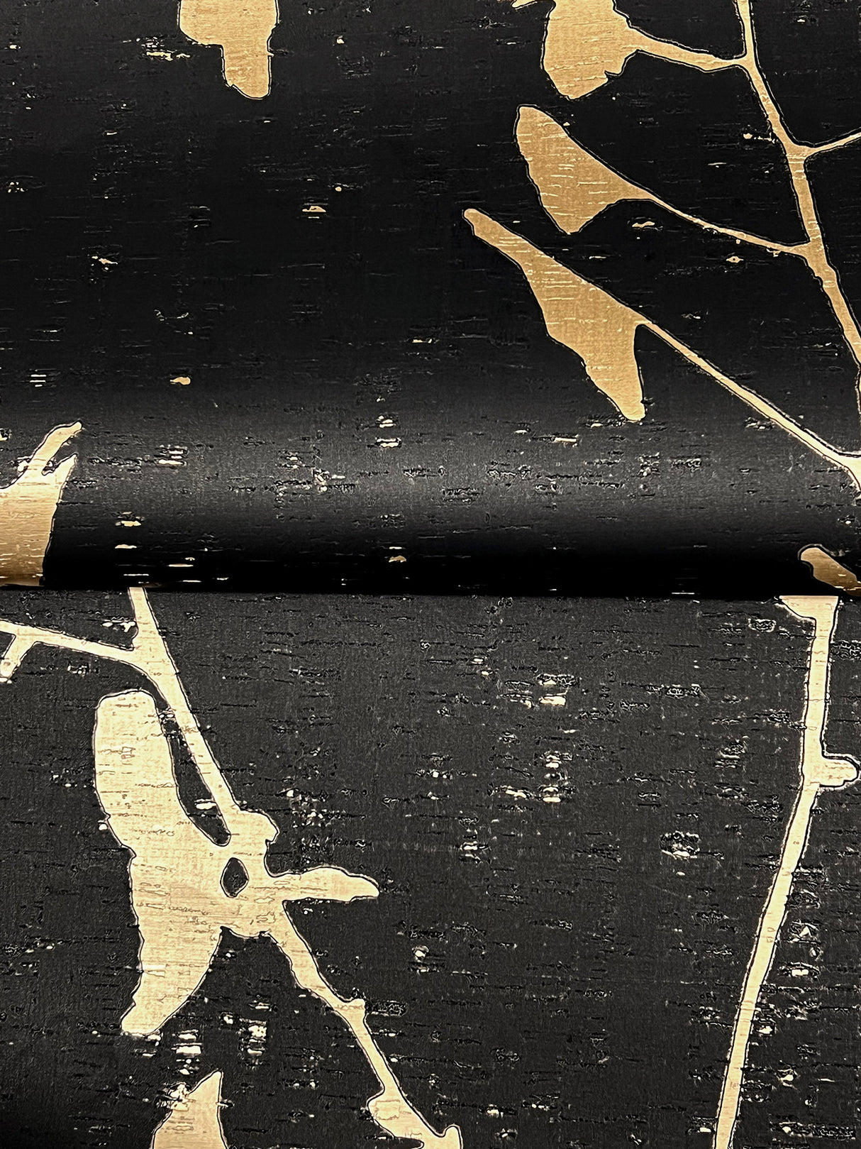 Ronald Redding VR1512 Ginkgo Silhouette Black & Gold Cork Wallpaper