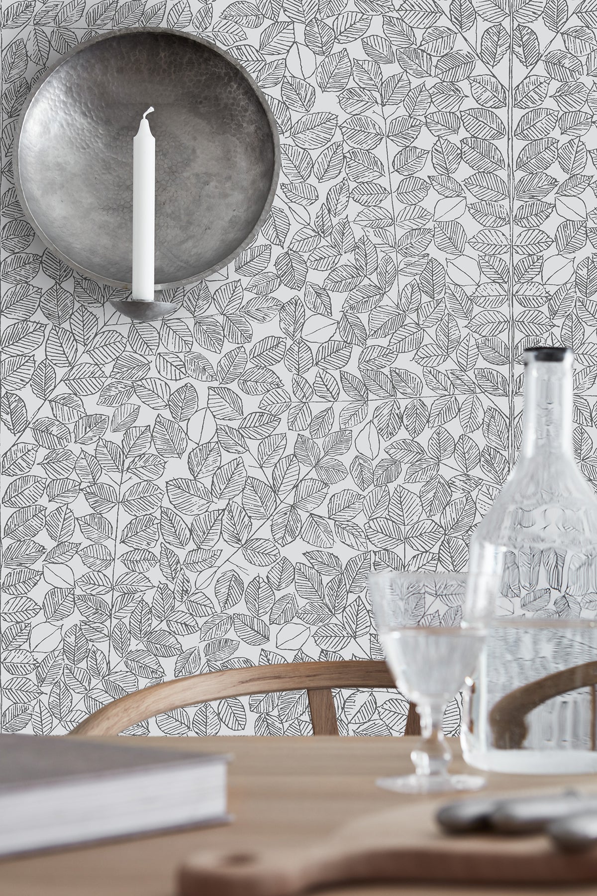 Wall Vision WV1766 Romans Black Leaf Wallpaper