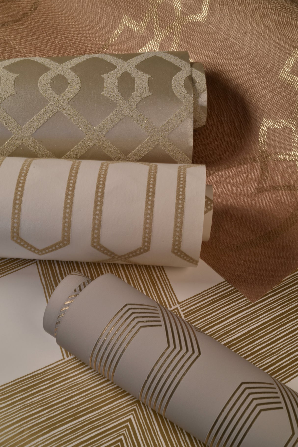 York Y6221201 Viva Lounge Gold Metallic Wallpaper