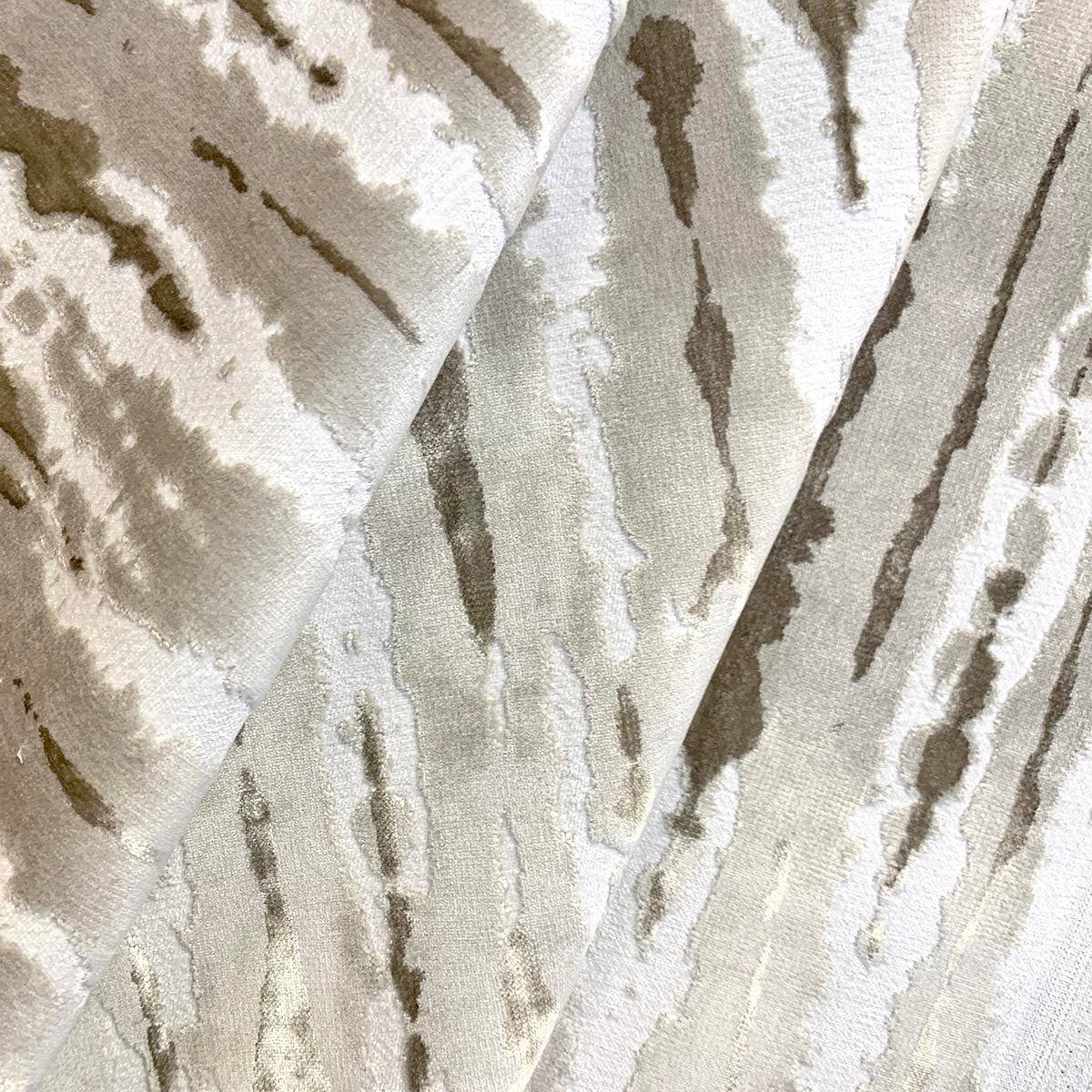 Eade’s ZANTHOR MOONSHINE MOONSHINE