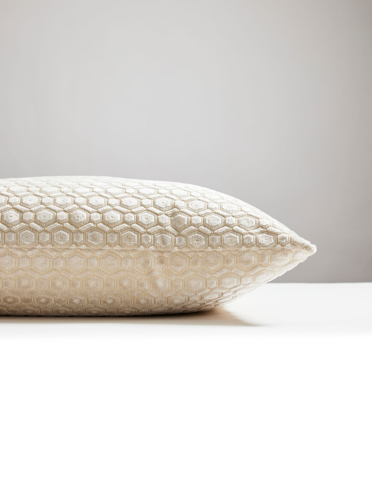 Scalamandre ZS 0003MANEPILL MANETTA PILLOW - Pillow Collecti