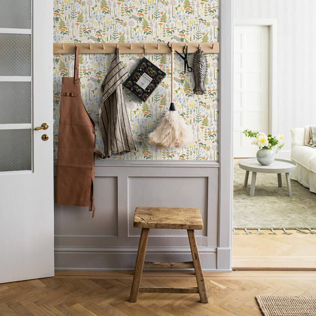 Schumacher 1450 HOPPMOSSE in IVORY AND MULTI Wallpaper - BOR