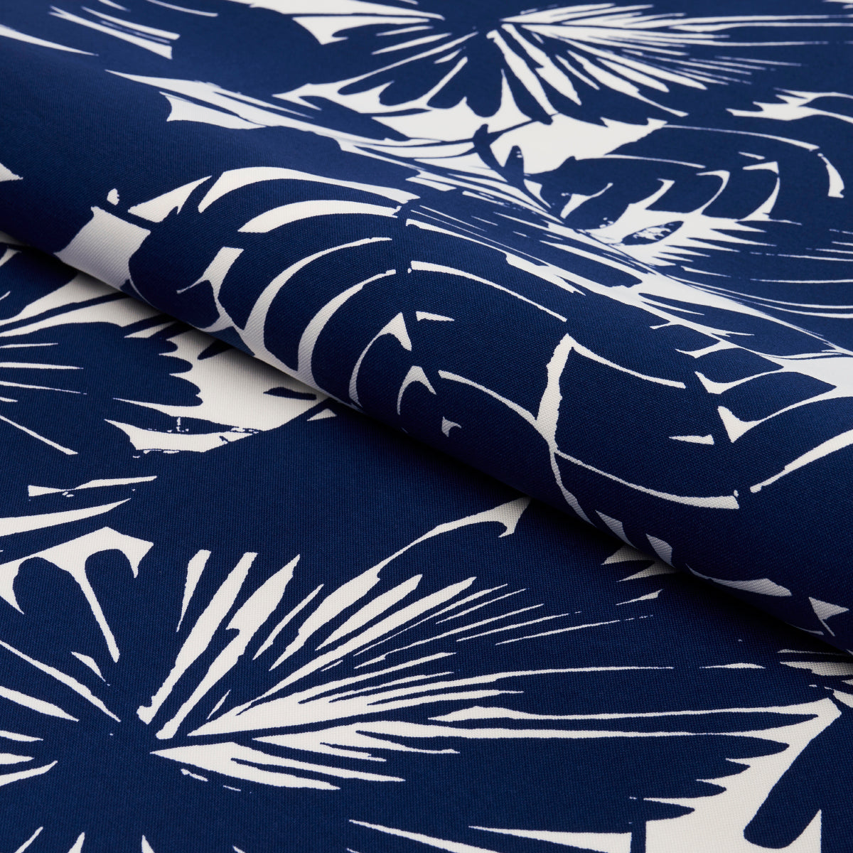 Schumacher Palisades Palm Indoor/Outdoor Indigo Fabric - Eade's Wallpaper