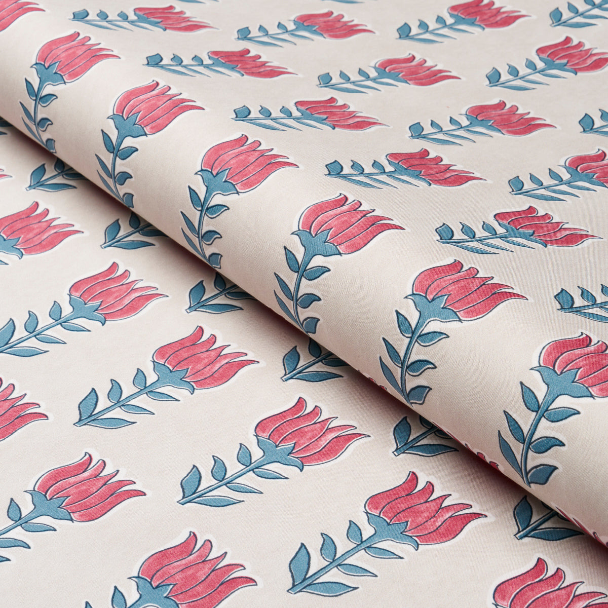 Schumacher Mia Tulip Delft & Crimson Fabric - Eade's Wallpaper