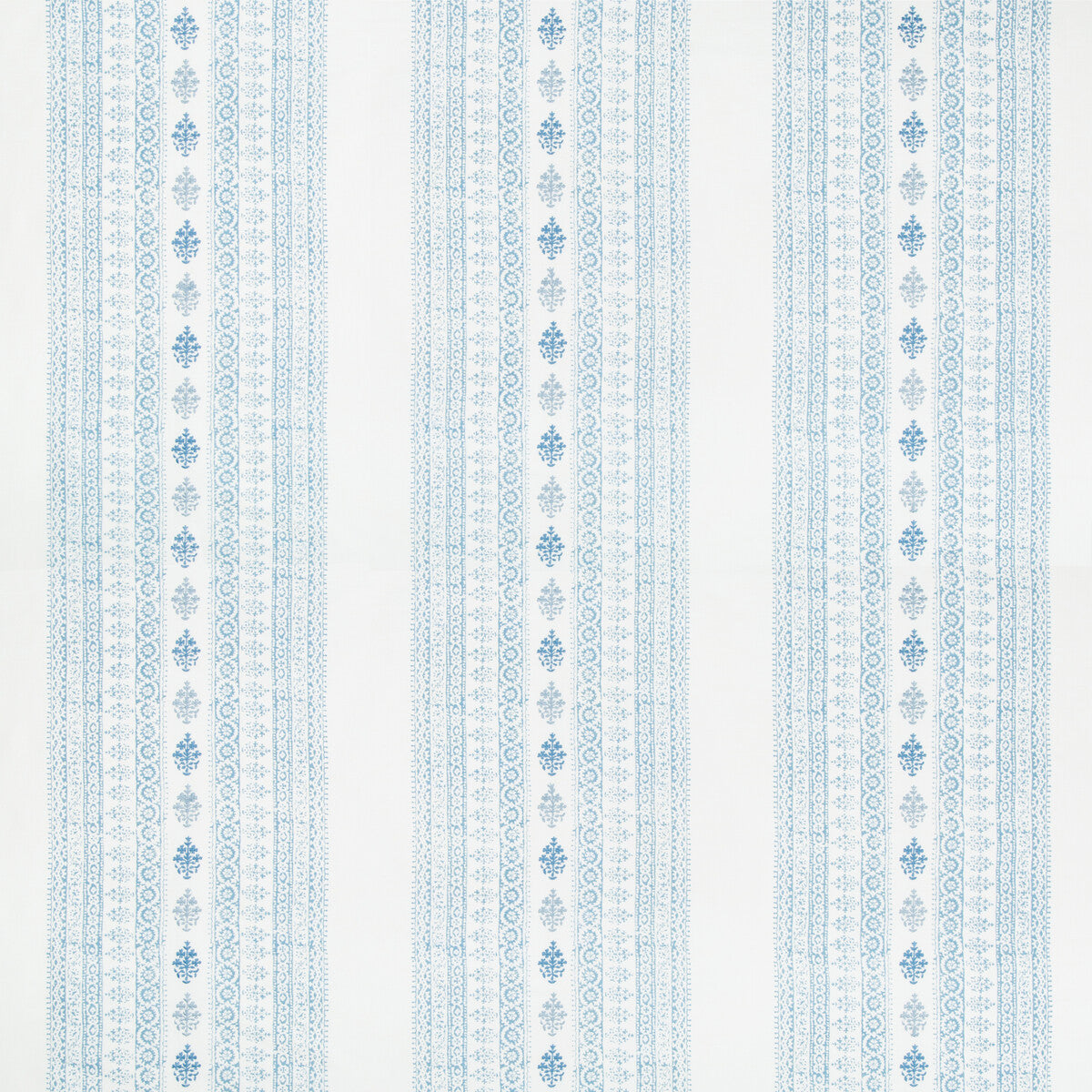 LEE JOFA 2017168.5.0 SEACLIFFE PRINT SKY Fabric - Eade's Wallpaper
