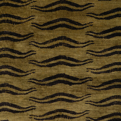 LEE JOFA 2023115.30.0 BECKETT VELVET PERIDOT Fabric - Eade's Wallpaper