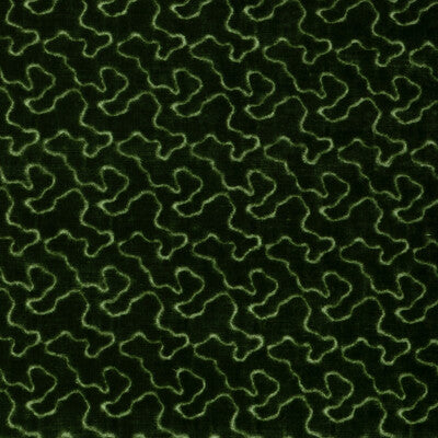 LEE JOFA MARLOWE VELVET 2025126.3.0 in LEAF Fabric - COVENTR