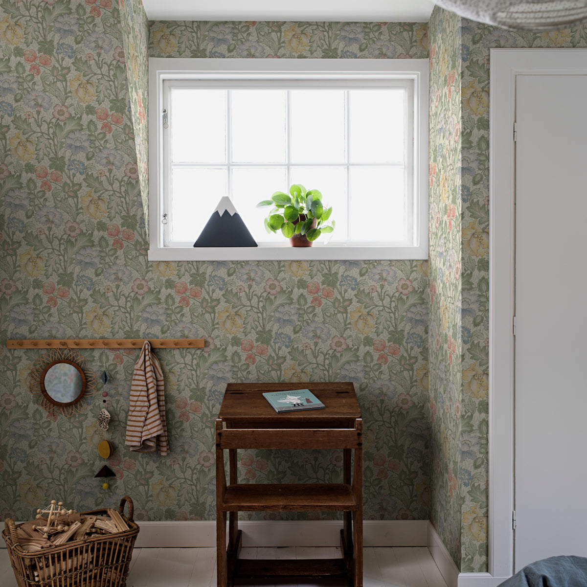 Schumacher Jane Mural Leaf Wallpaper