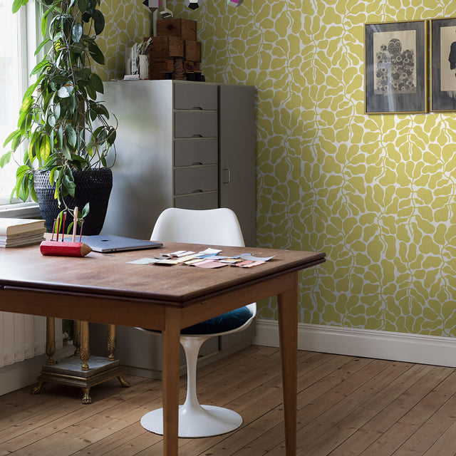 Schumacher 2074 MY SECRET GARDEN in OCHRE Wallpaper - BORÃ…S