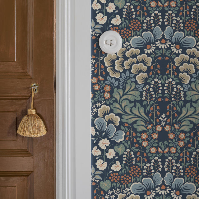 Schumacher 2097 BLOMSTERVALL in MIDNIGHT MULTI Wallpaper - B