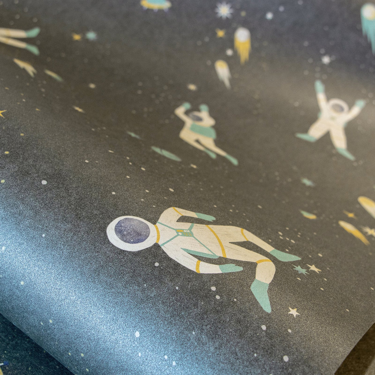 Eade's 26833-sample Silver Grey