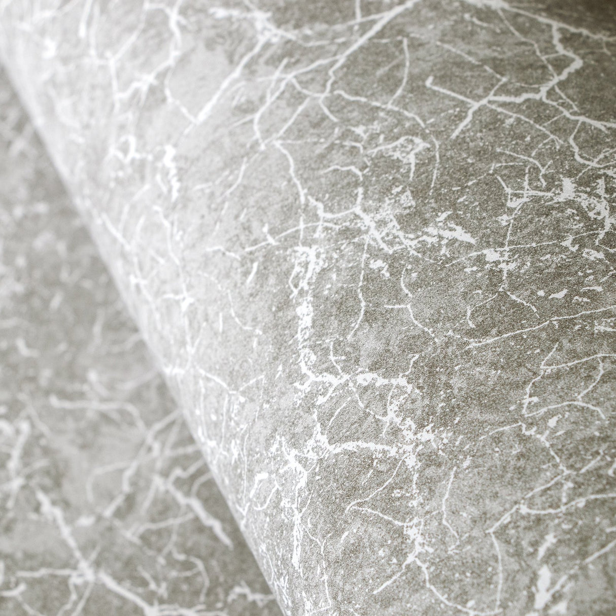 Eade's 26869-sample Silver Grey