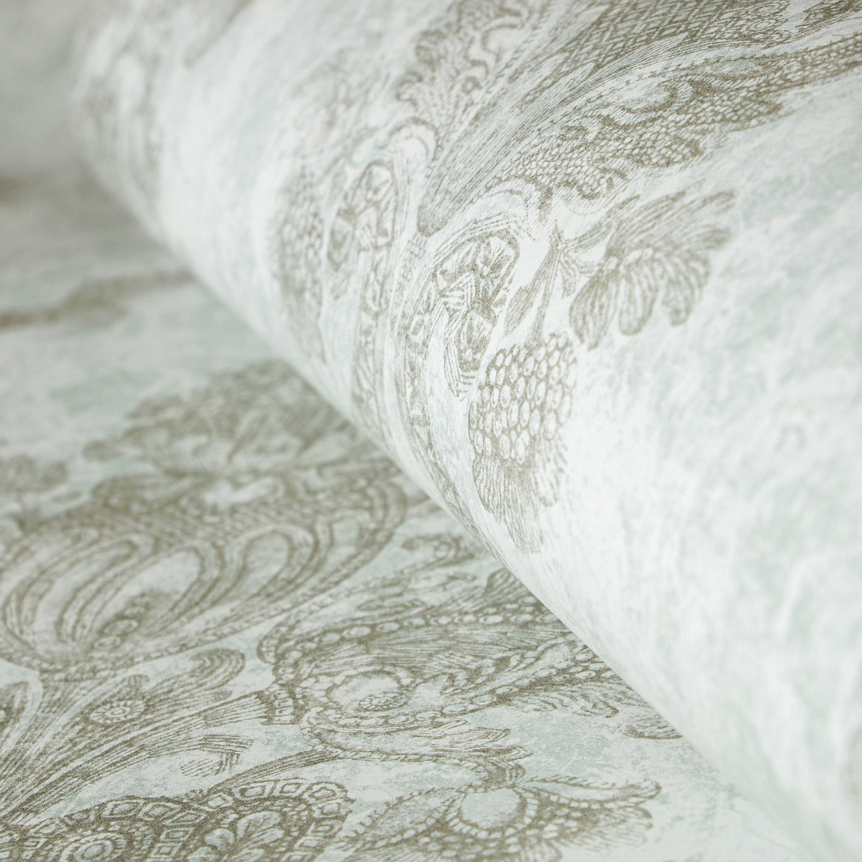 Eade's 26883-sample Silver Grey