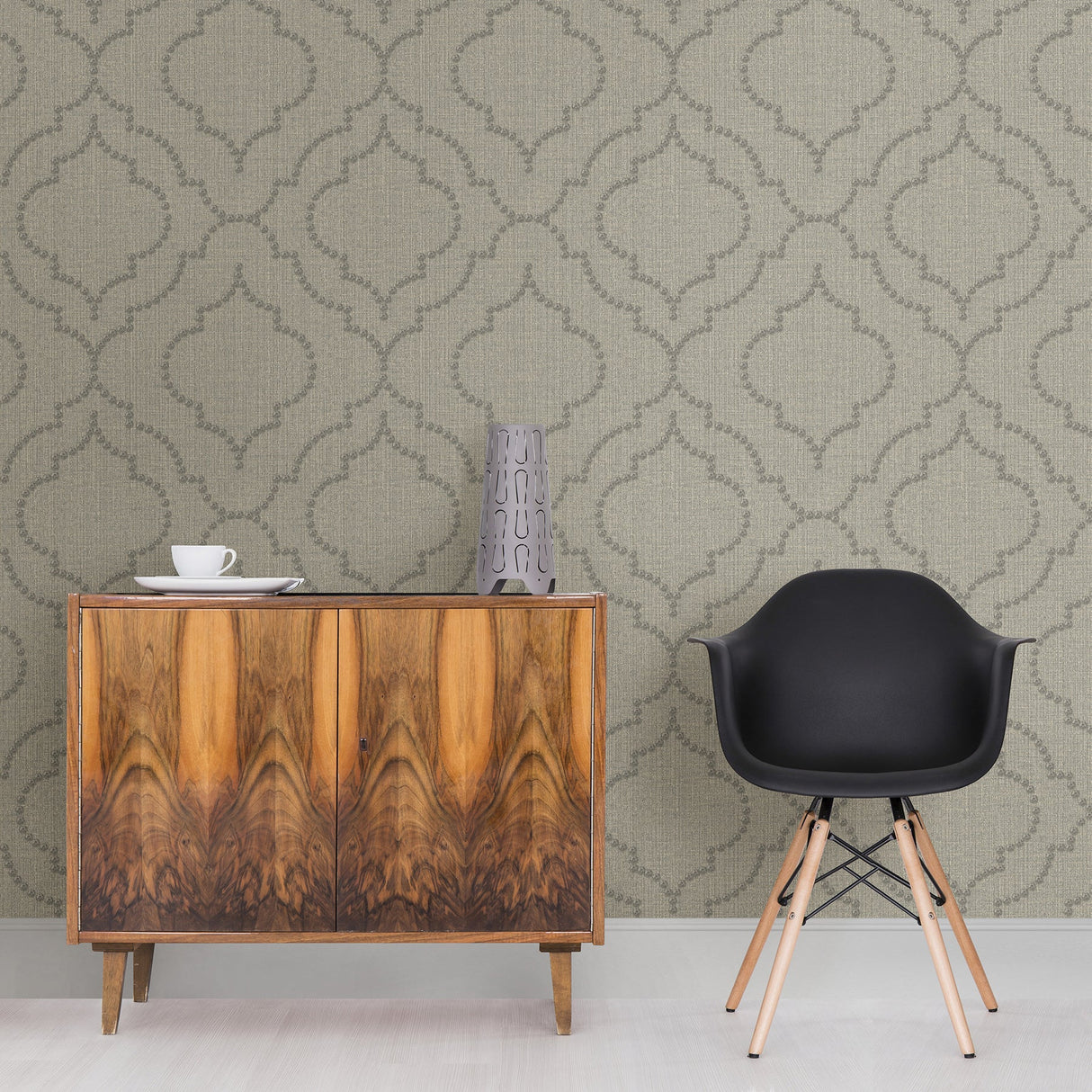 Brewster 2767-003361 Garett Light Grey Quatrefoil Wallpaper