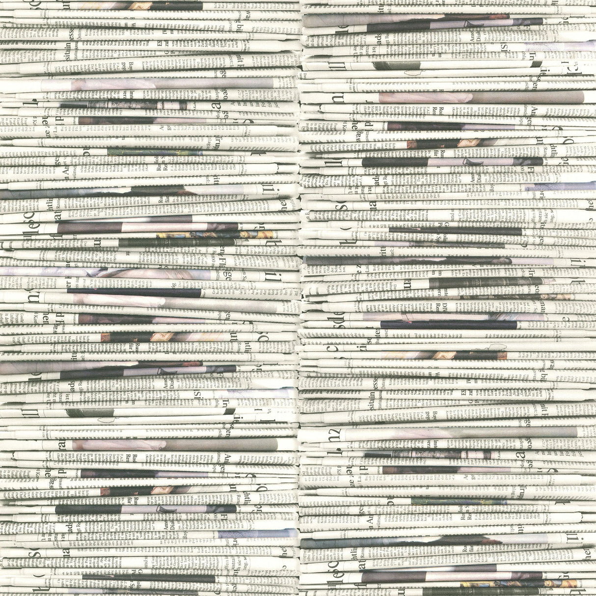 Advantage 2773-934601 Marley White Newspaper Wallpaper