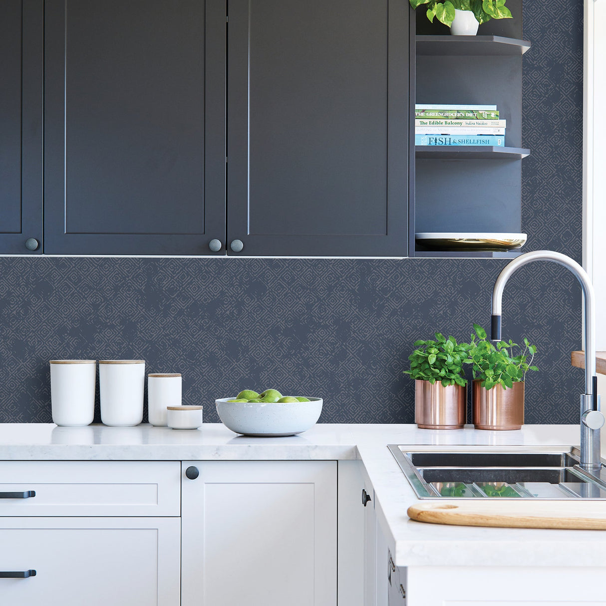 Advantage 2809-LH01634 Thompson Navy Key Wallpaper