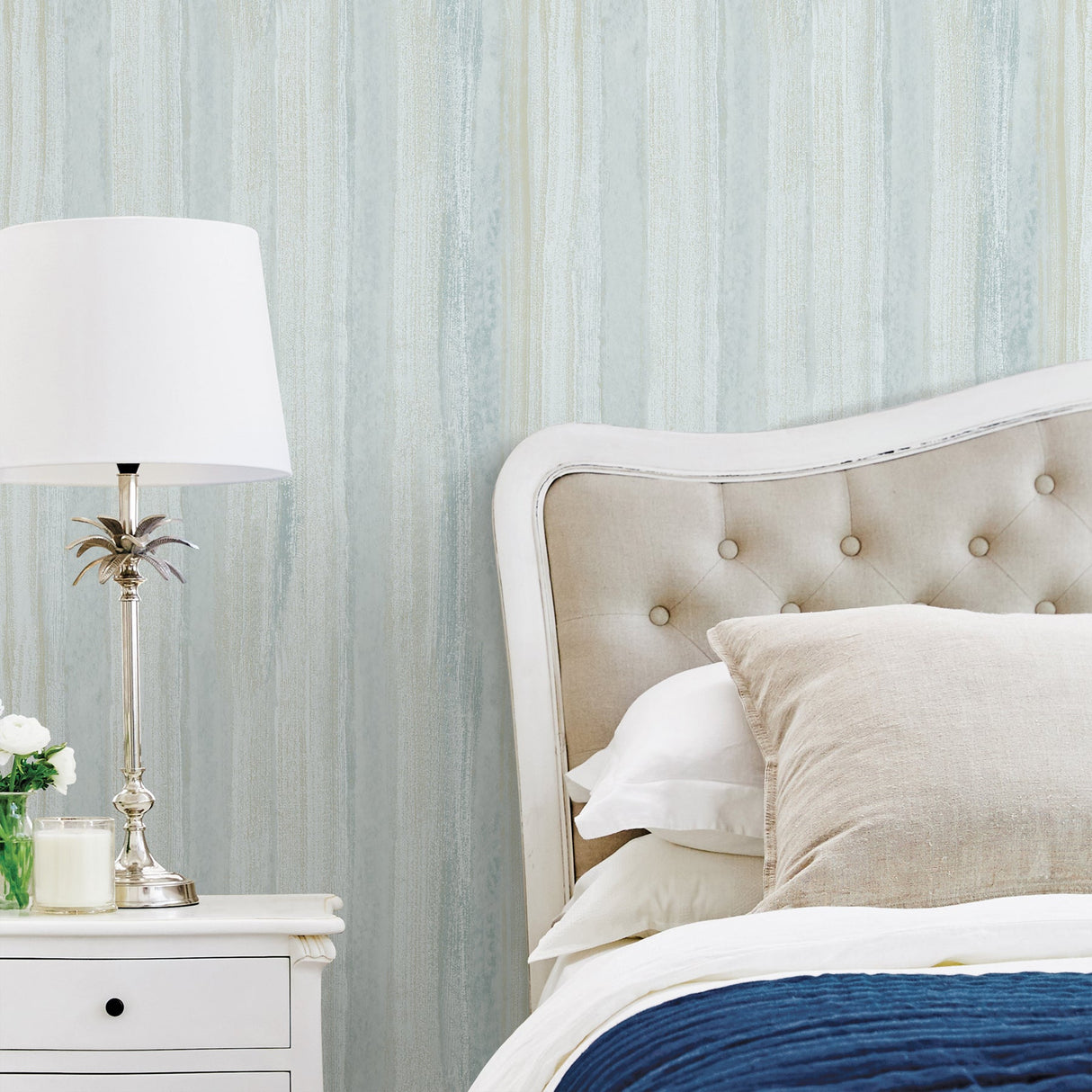 Advantage 2810-SH01033 Donella Light Blue Stripe  Wallpaper