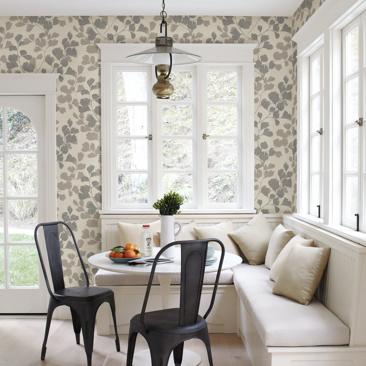 Advantage 2813-490831 Ripert Silver Leaf Silhouette Wallpaper