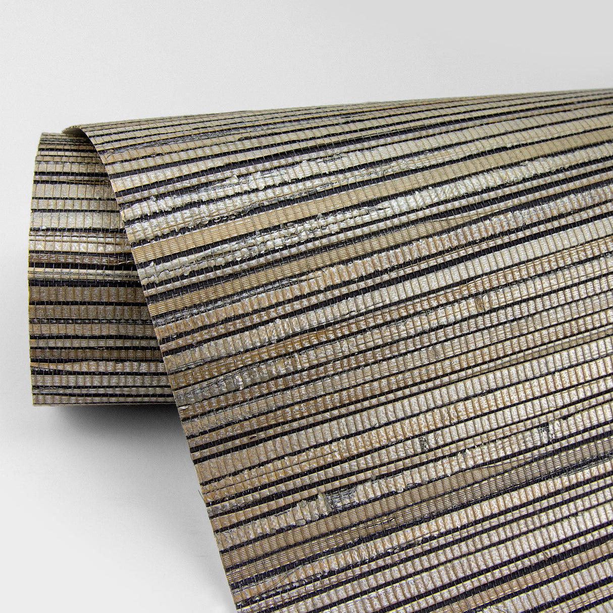 Eade’s Surin Metallic Grasscloth Wallpaper Metallic