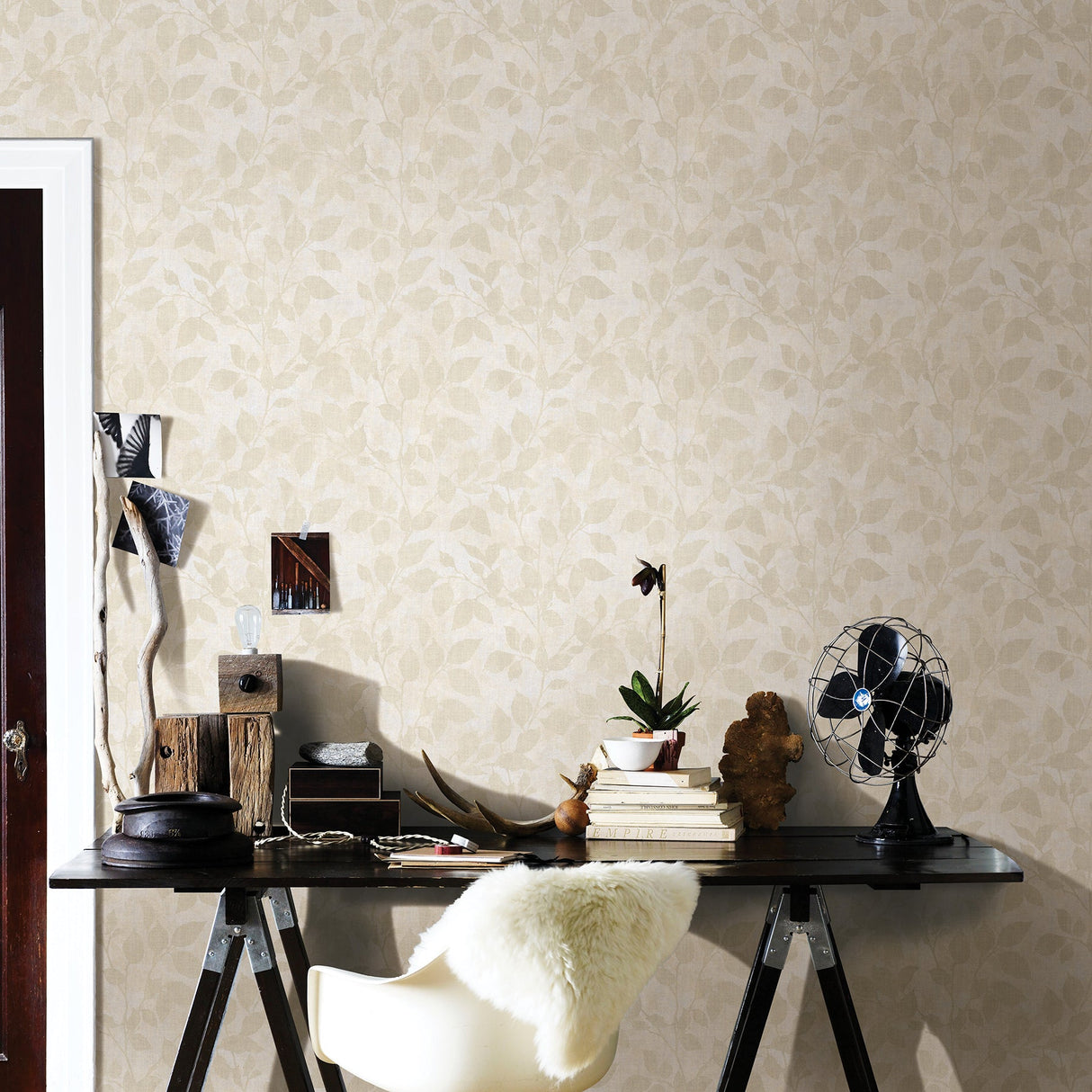 Chesapeake 3114-003384 Gramercy Park Gold Leaf Wallpaper