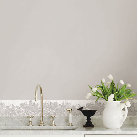 Chesapeake 3119-13554B Parton Light Grey Chicken Border