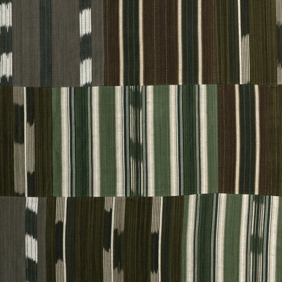 KRAVET COUTURE YACUMA 37630.30.0 in BOSQUE Fabric - ALFREDO 